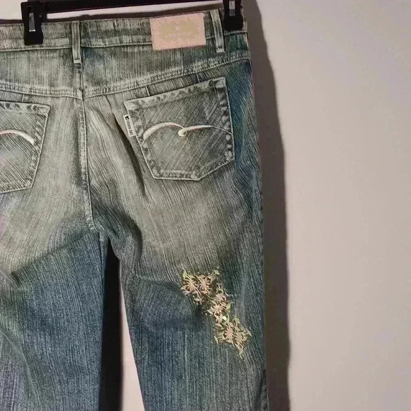 "UNION BAY" 32x29 Ladies Acid Wash Floral Embrodered Low Rise Jeans - Picture 7 of 11